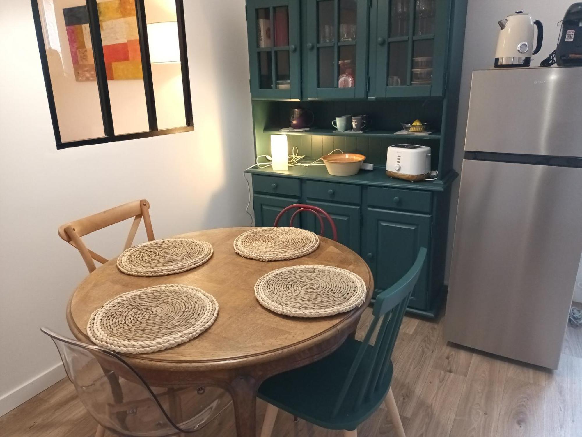 Appartement T2 Renove, Centre-Ville Hendaye, Proche Baie, Sans Ascenseur, Balcon, Calme, Wifi Non Inclus - Fr-1-239-850 Esterno foto